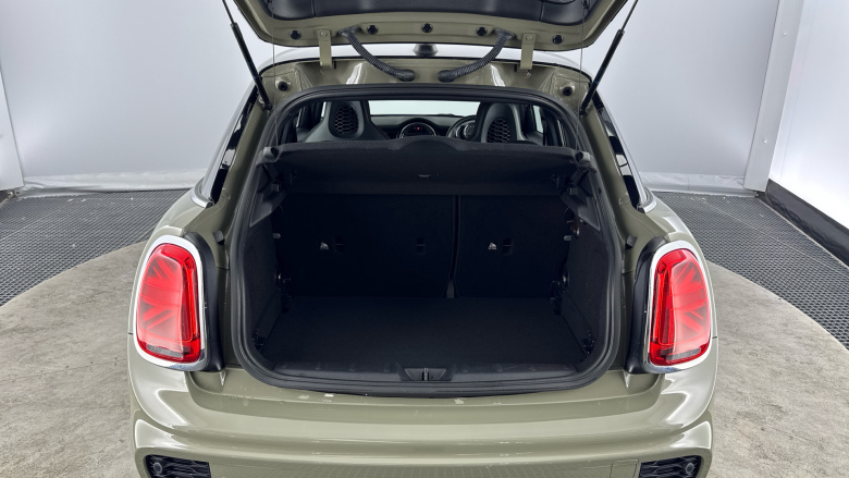 MINI Hatchback 1.5 Cooper Sport II 5dr Auto Petrol Hatchback